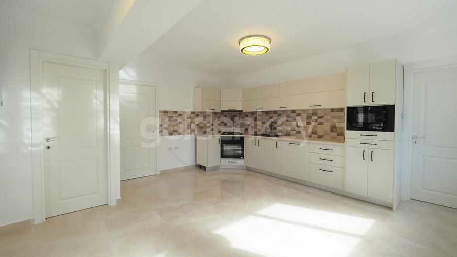 Vila cu 5 camere complet renovata | 1000mp teren