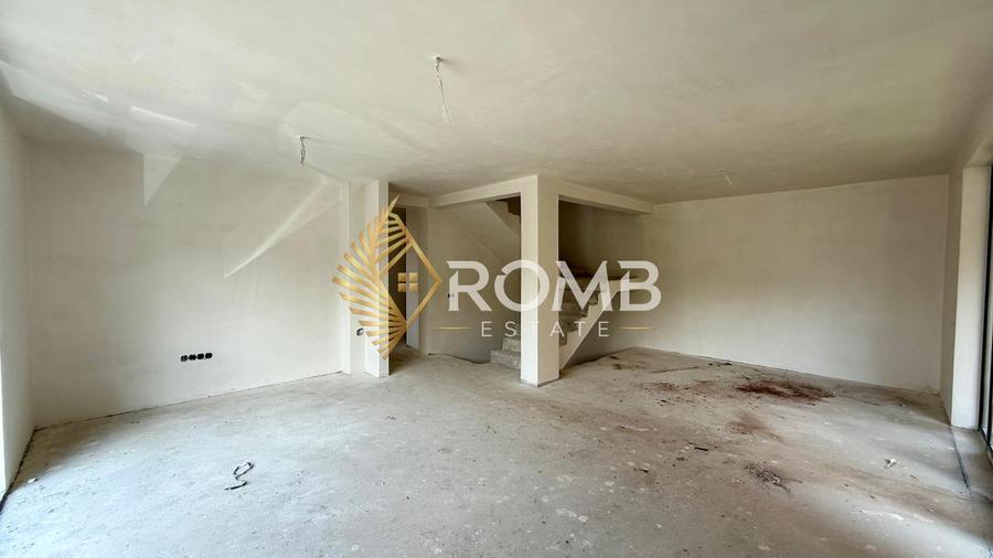 Duplex cu 5 camere, 2 garaje, semifinisat, zona Tauti
