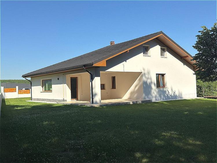 BÂRNOVA - Casă individuală P+POD, 156 mp + 1000 mp teren