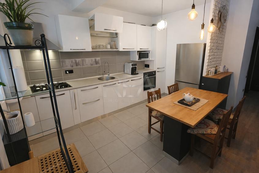 2 case 7 camere Dristor, centrală, parcare, metrou, 247 mp