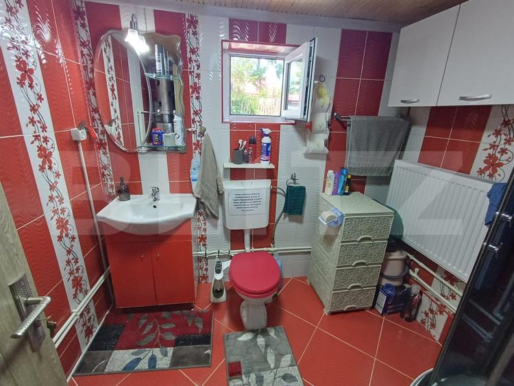 Casă de vânzare cu anexe, 35 ari teren, Adancata