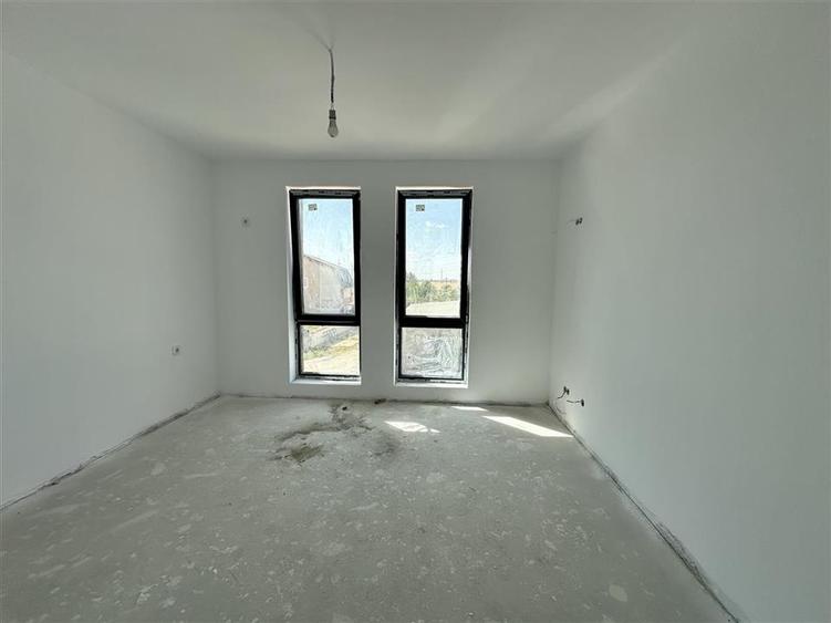 Apartament 3 Camere în bloc finalizat, etaj intermediar, construcție n