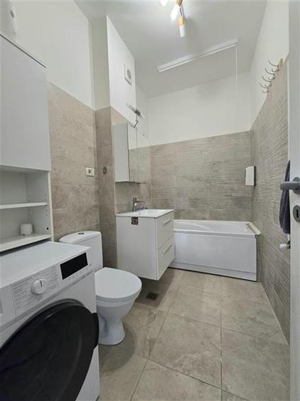 Apartament 2 camere || Decomandat || Centrala termica ||