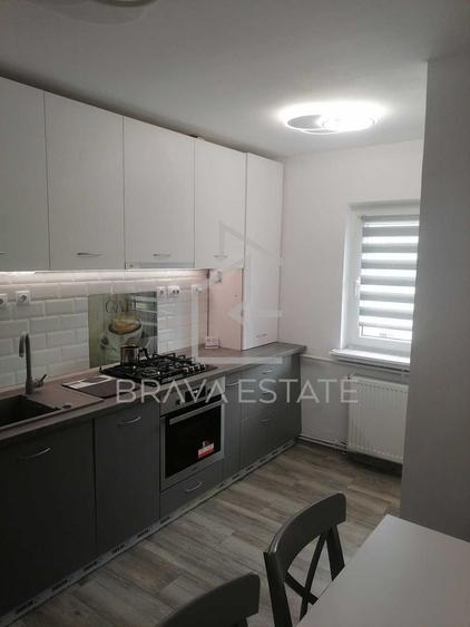 Apartament de inchiriat, 3 camere, decomandat, 2 bai, zona UMF