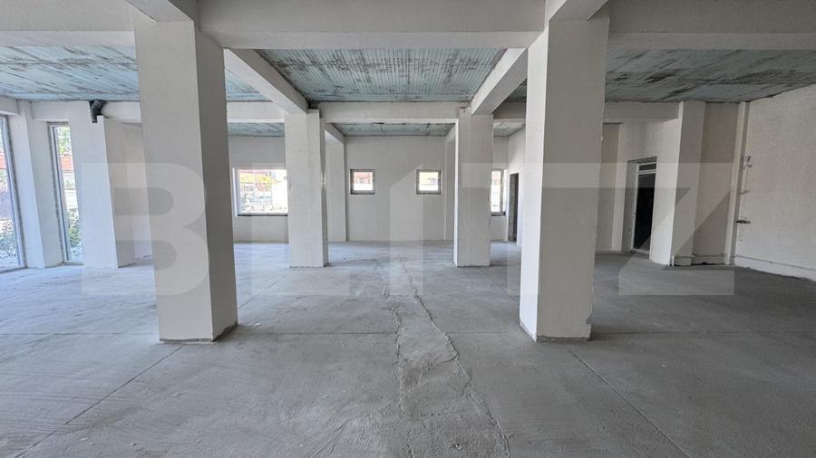 Spațiu comercial parter bloc nou, 136 mp open space, vitrină, terasă, Brestei