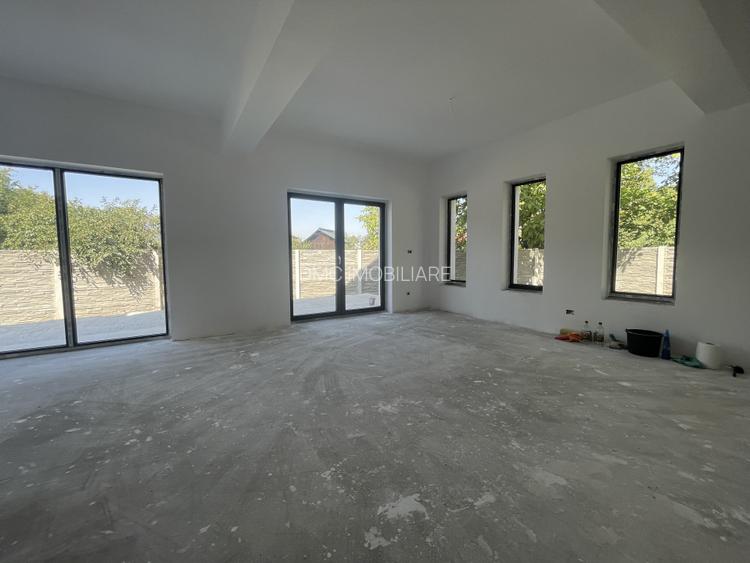 Domnești, vila individuala, 4 camere, suprafață 140mp, teren 400mp, utilitati - 9
