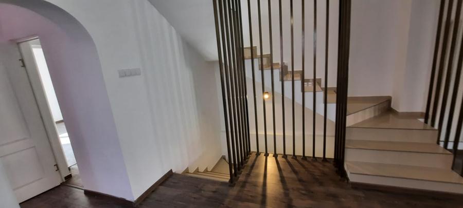 De inchiriat casa 5 camere, Tg. Mures, Zona Libertatii