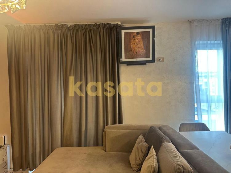 3 camere / Mobilat / Utilat / 2 parcari incluse in pret / LUX