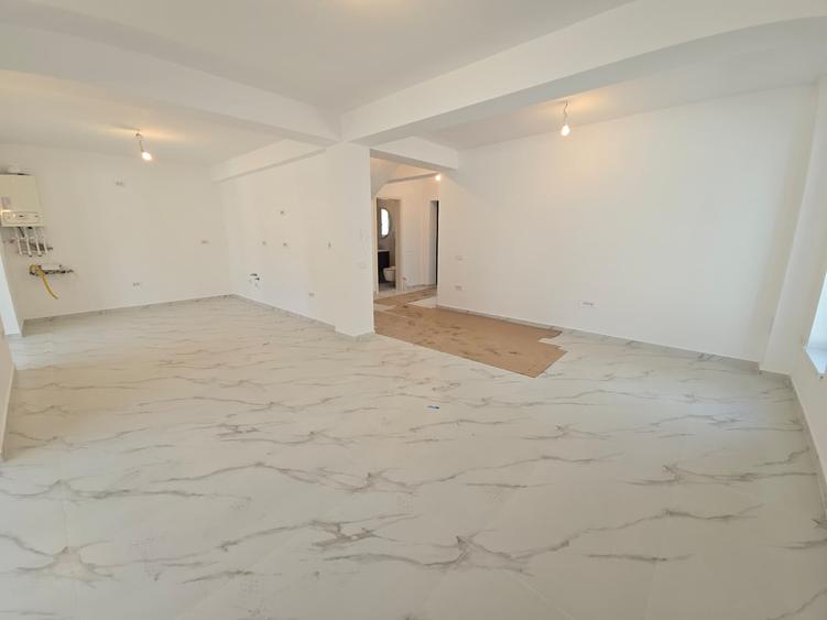 Vila superba pe malul lacului | 5 Camere