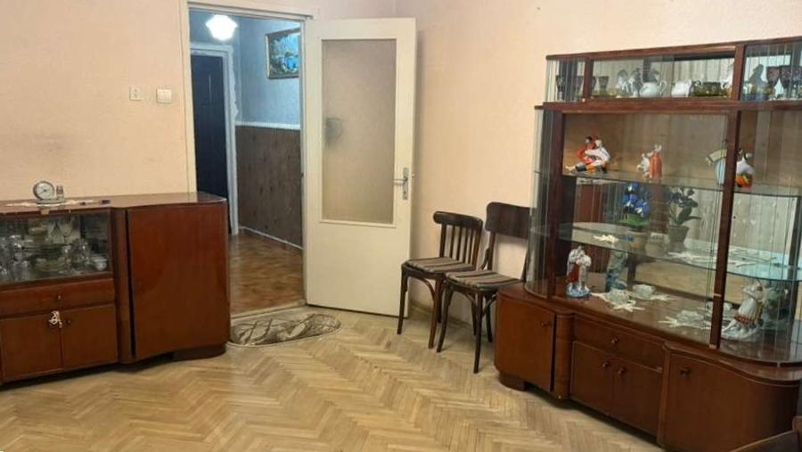 Vanzare apartament 3 camere, decomandat, confort 1 in Ploiesti, Vest