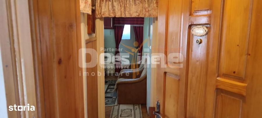 Apartament semidecomandat, 2 camere, etaj intermediar