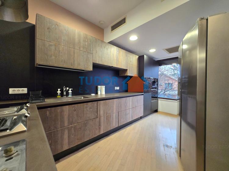 Beautiful 4 Bedroom Apartment with Herastrau Park View