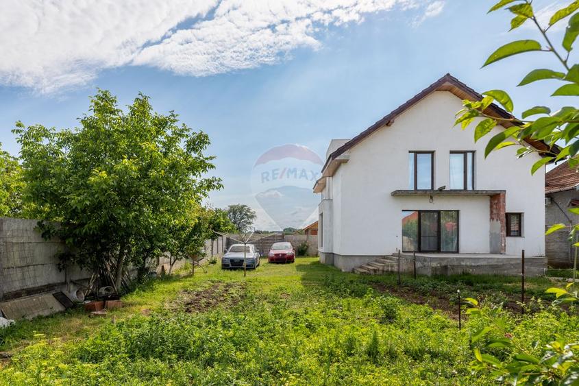 Casă/Vilă modernă de vânzare, 5 camere, în noul cartier din Macea Arad