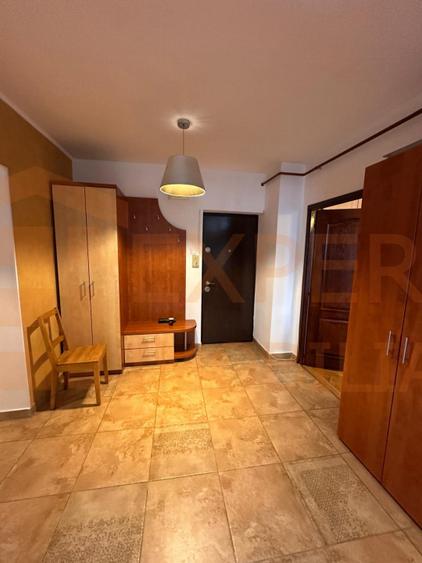 Apartament 3 camere de inchiriat, in zona Centrala - vedere catre Blvd Mircea