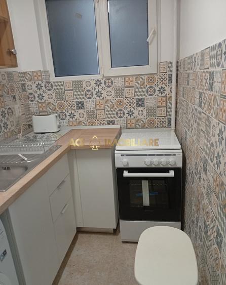 Garsoniera de inchiriat | Romana | Metrou | Nou | Balcon