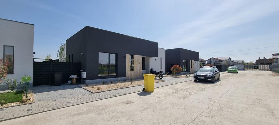 Investește în calitate: Case pe parter în cel mai nou și aerisit complex.