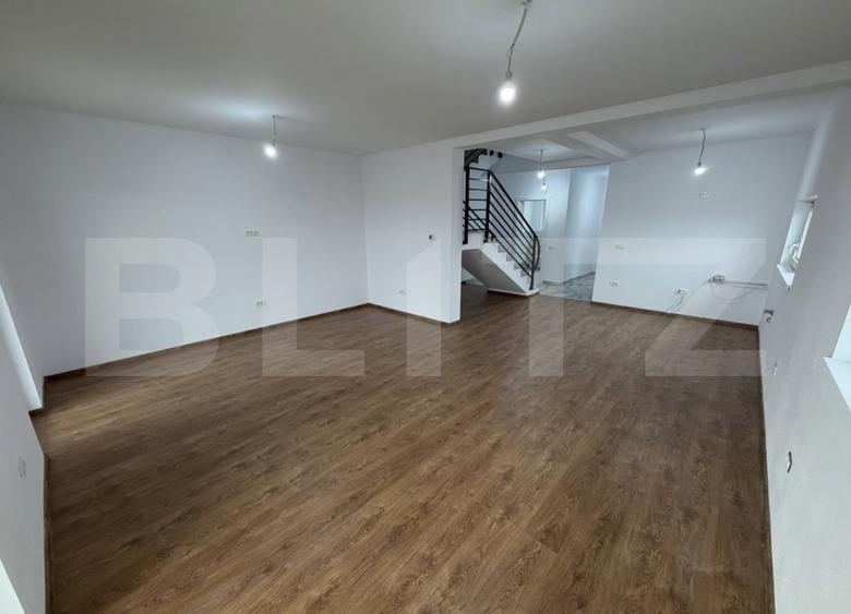 Casă individuală cu design modern și curte proprie – confort și eleganță