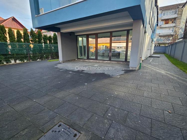 Spatiu comercial cu parcare, Hipodrom 2 - 15