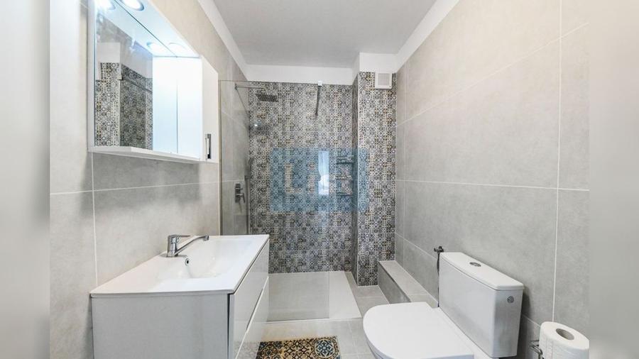 Apartament cu 3 camere, zona Aeroport
