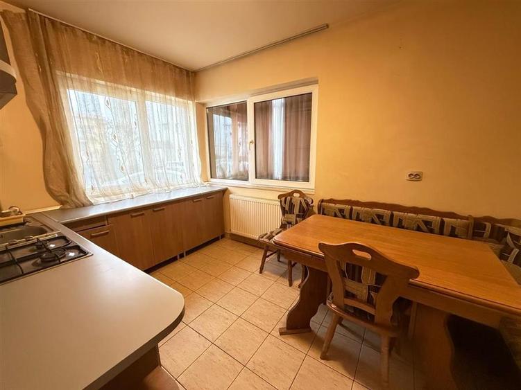 Apartament 3 camere decomandat 2 bai parcare Pictor Brana