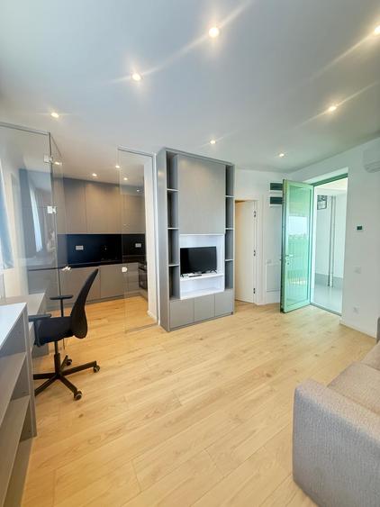 Studio modern 303 by Radacini direct de la proprietar