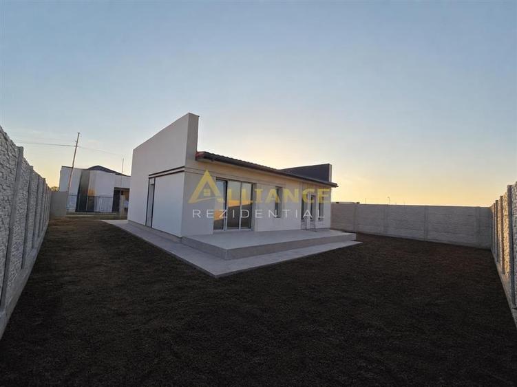 Casa individuala- cartierul nou- 4 camere- pod- beci