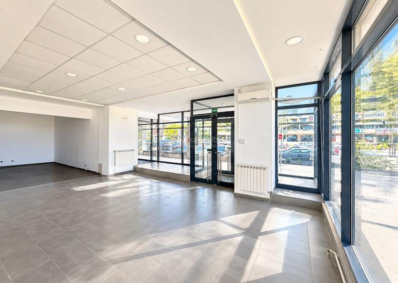 PRET EXCEPTIONAL! Ultracentral, spatiu comercial 168mp, vitrina ampla