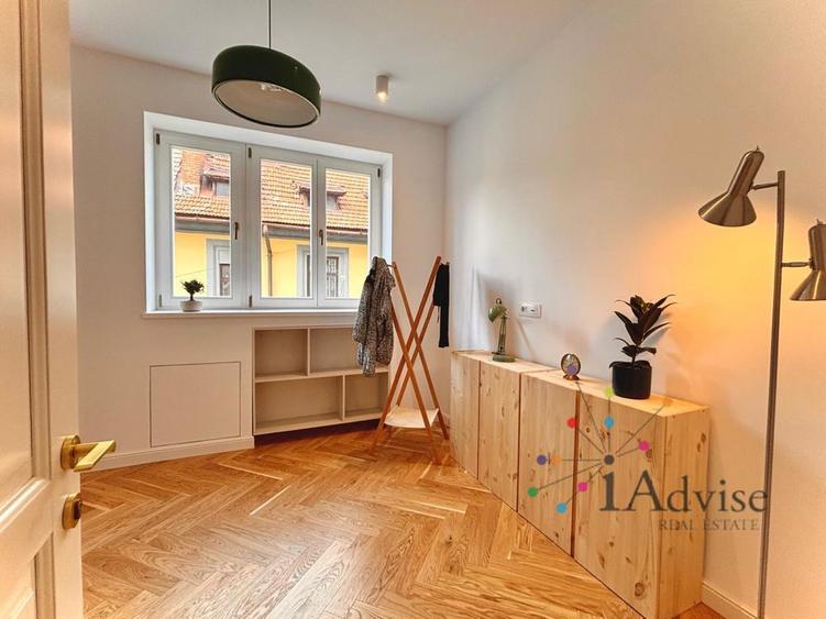 Prima închiriere | Apartament 3 camere | Poarta Schei | 5 min de Piața Sfatului