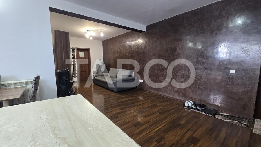 Apartament de vanzare 3 camere etaj intermediar parcare zona Rahovei
