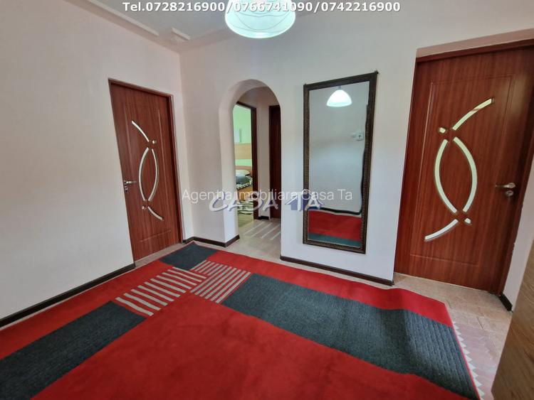 Inchiriere apartament 3 camere, situat in Targu Jiu, Str. G-ral Christian Tell - 5