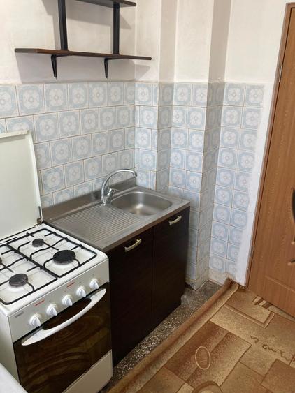 AOARTAMENT CU DOUA CAMERE,SEMIDECOMANDAT ETAJUL 3 ZONA DECEBAL