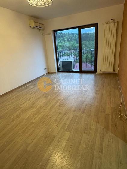 2 CAMERE DECOMANDAT-52 MP-ETAJ 3- PARCARE - ZONA POITIERS