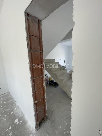 Domnești, vila individuala, 4 camere, suprafață 140mp, teren 400mp, utilitati - 14