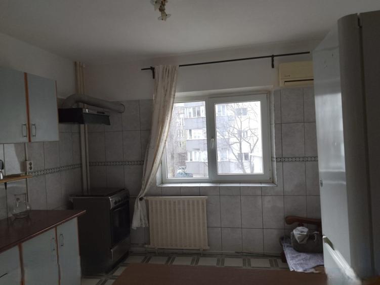 Apartament 3 camere-decomandat-zona Bulevardul Unirii