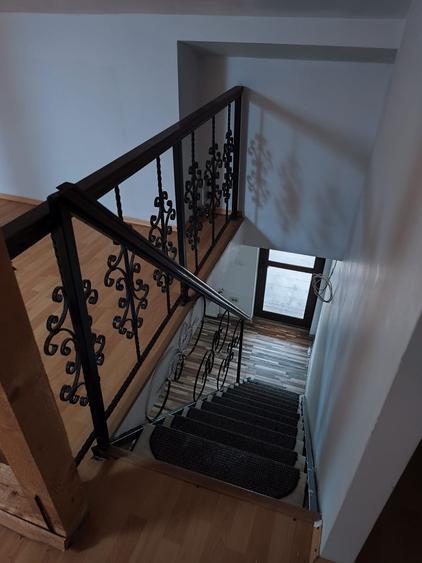 FARA COMISIOANE casa cu 5 camere 2 bai P+M doar sa va mutati merita vazuta
