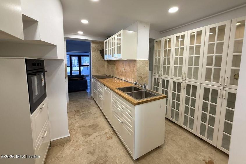 Polona - Duplex 256 mpu, 6 camere, etaje 6+7, panorama, terase 52 mp - 8