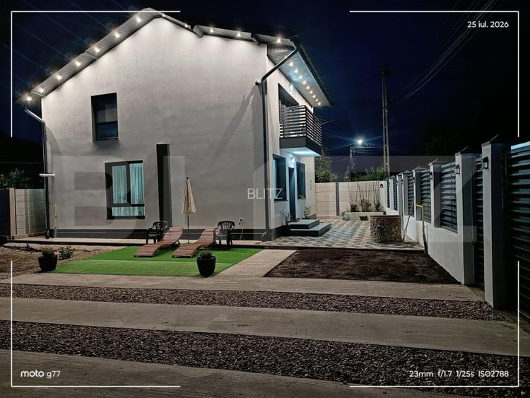 Casa individuala de vanzare, 100 mp, teren 680 mp, zona Doicesti - 11