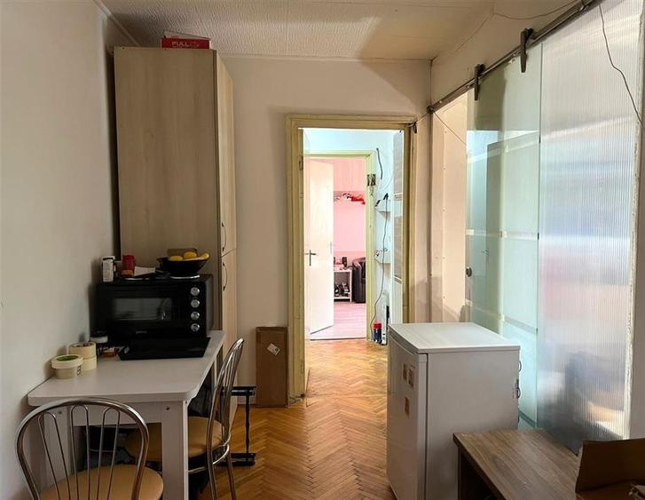 Apartament - 2 camere - decomandat - Astra