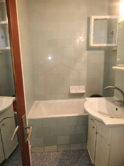 Apartament cu 2 camere decomandate, parter, luminos - Micro 13