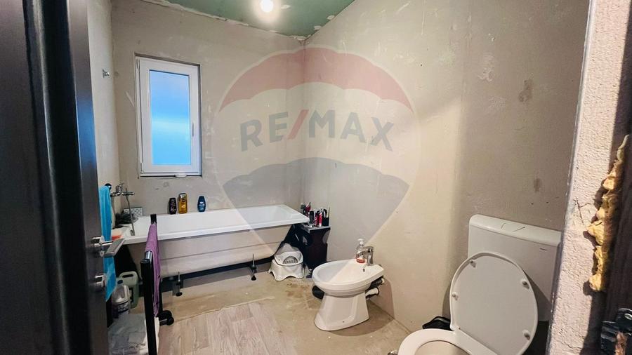 Casă / Vilă cu 4 camere de vânzare