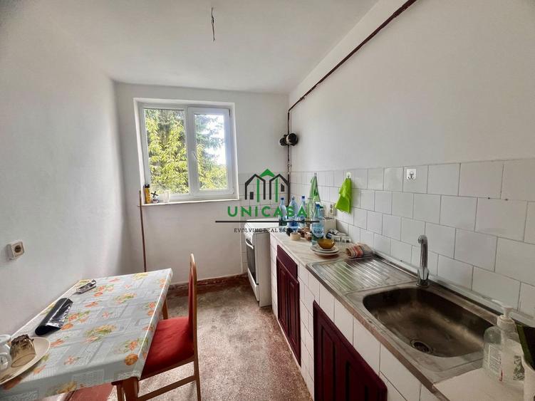 Apartament 4 camere, decomandat/Etaj 4/4 ,Zona Nord