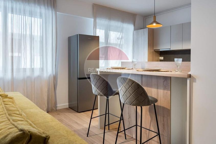 Proprietate speciala/ 12 Apartamente/ de vânzare /Calea Victoriei - 13