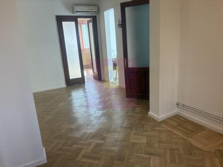 Apartament 3 camere in vila Cotroceni- Palat.
