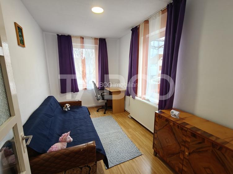 Casa cu 3 camere si pivnita de inchiriat in Sibiu - zona linistita - 2