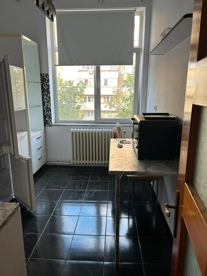 Apartament 3 camere Centru Civic - Stefan Cel Mare