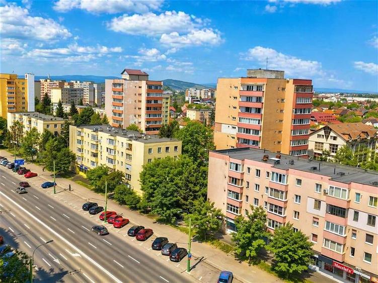 3D! Renovat, luminos, living si 2 dormitoare, cu vedere panoramica, Vlahuta, Bra