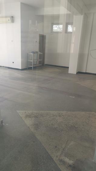 Spatiu comercial Piata Mare la etaj