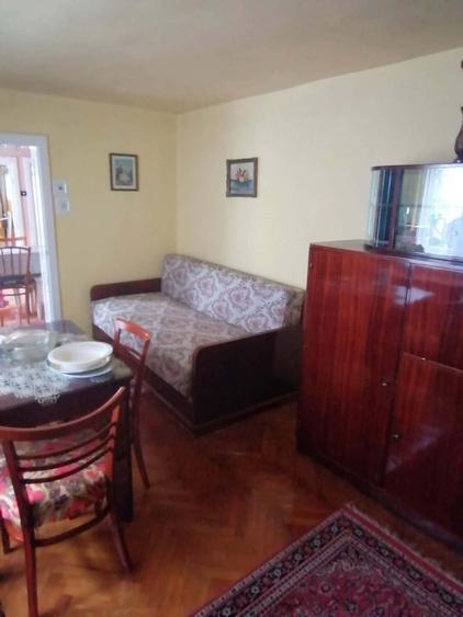 Vand casa in zona Semicentral