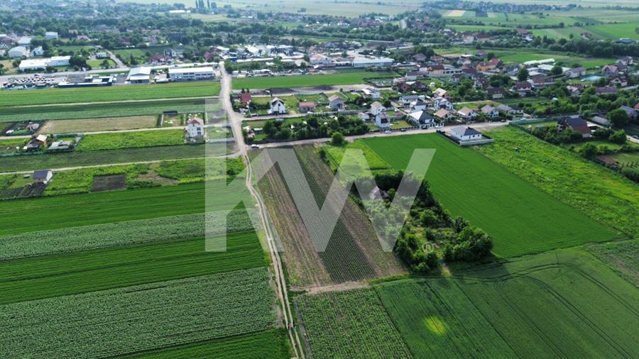 Teren intravilan 17.240 mp Stupini, str. Baciului-Luncii