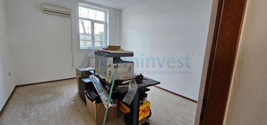 Cladire mixta - birouri si spatii depozitare - atelier, in zona Clujului, Oradea